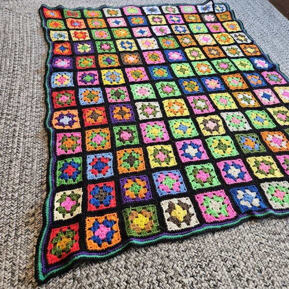 Afghan Granny Square Vintage Colorful Handmade Crocheted Blanket Boho Wool 60x48 - Picture 2 of 6